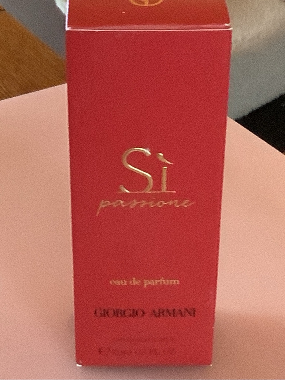 Giorgio Armani Sì Passione Red Ombré Bottle with Black Cap sprayed 2 times 15 ml